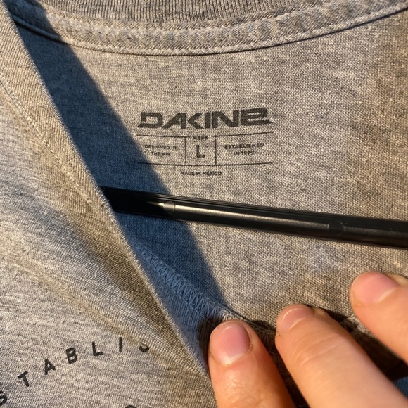 Dakine Tech Tshirt - Picture 2 of 3